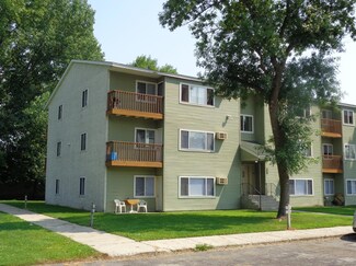 808 Evergreen Ave Unit 102, Olivia, MN 56277