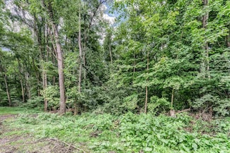 16371 Greystone Dr, Granger, IN 46530