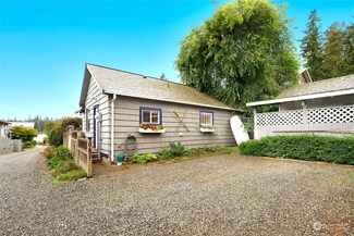 10671 NE West Kingston Rd, Kingston, WA 98346
