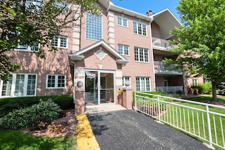 11545 Settlers Pond Way Unit 2A, Orland Park, IL 60467