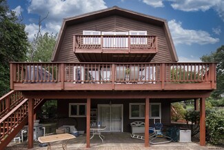 8 Schuyler Rd, Loudonville, NY 12211