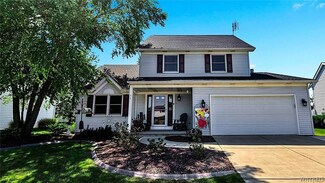 36 Alanview Dr, Lockport, NY 14094