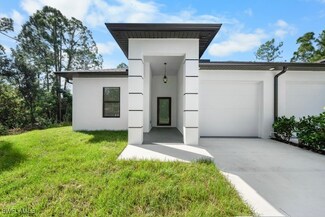 2400 Wanda Ave N, Lehigh Acres, FL 33971