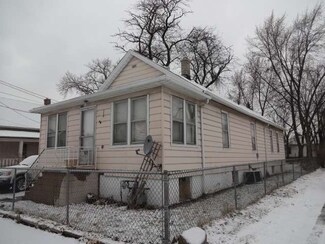 821 Virginia St, Joliet, IL 60432