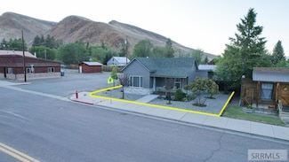 800 Main St, Challis, ID 83226