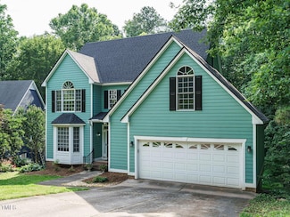 816 Roanoke Dr, Cary, NC 27513