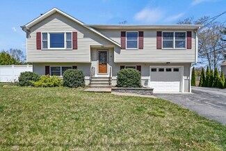 5 Jackson Rd, Webster, MA 01570