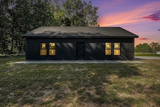 84 Dildine Rd, Ionia, MI 48846