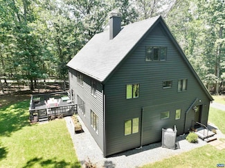 5875 Burnett Ln, Ruckersville, VA 22968