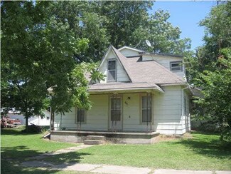 124 S 2nd St, Geuda Springs, KS 67051