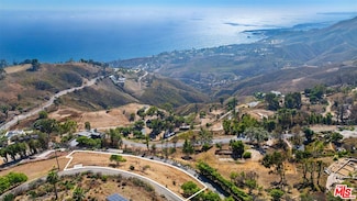 21800 Azurelee Dr, Malibu, CA 90265