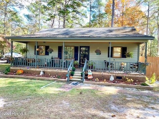 111 Perry St, Elizabethtown, NC 28337