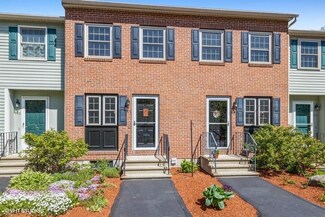 715 Fox Hollow Dr, Hudson, NH 03051