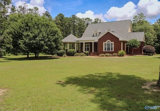 352 Pleasant Valley Rd, Rainbow City, AL 35906