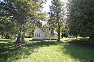 203 Ann St, Boyne City, MI 49712