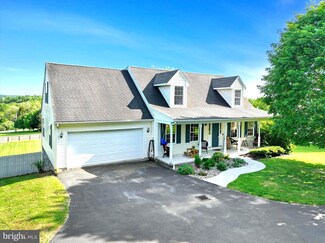 5024 Waltersdorff Rd, Spring Grove, PA 17362