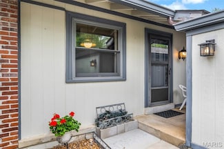 843 Knickerbacker Dr, Ballwin, MO 63021