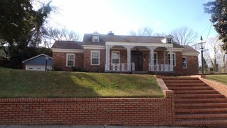 2836 Clay St, Vicksburg, MS 39183