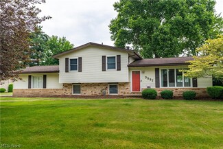 3597 Donegal Dr NE, Canton, OH 44721