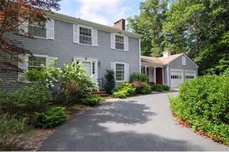 18 Indian Cove Rd, Marion, MA 02738