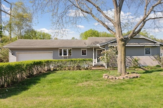 2355 Apache St, Saint Paul, MN 55120