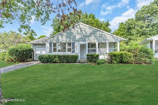 12 Yucca Ct, Toms River, NJ 08755