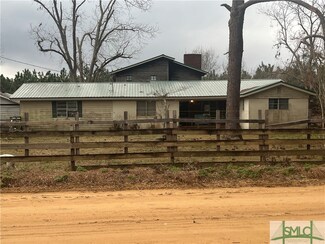 858 Hoke Ogden Rd, Odum, GA 31555