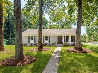 6200 Channing Ct, Charlotte, NC 28215