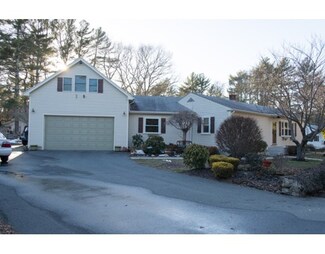 103 Chipaway Rd, East Freetown, MA 02717
