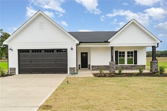 2534 Parker Memorial Rd, Clinton, NC 28328