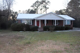 205 Pine St, Latta, SC 29565