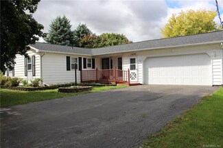 7690 School Rd, Bergen, NY 14416