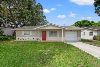 10920 Walsingham Rd, Largo, FL 33778