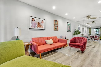 2821 N Los Felices Cir W Unit 104, Palm Springs, CA 92262