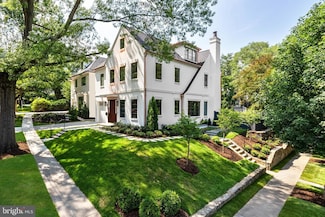 4200 49th St NW, Washington, DC 20016