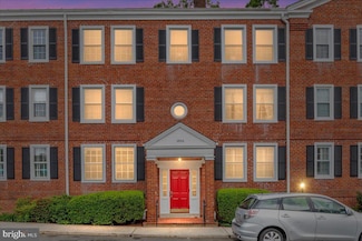 2922 S Buchanan St Unit C1, Arlington, VA 22206
