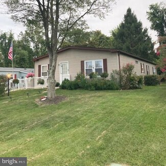 737 Dogwood Dr, North Wales, PA 19454