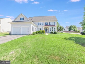 3333 Anne de Bourgh Dr, Triangle, VA 22172