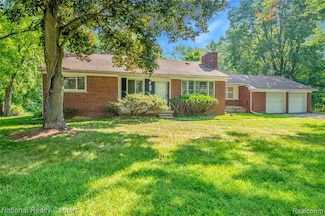 23500 Oliver Ct, Southfield, MI 48033