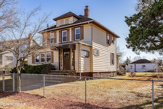 6 1st St, Matawan, NJ 07747