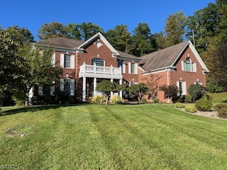 8 Limekiln Ct, Andover, NJ 07821