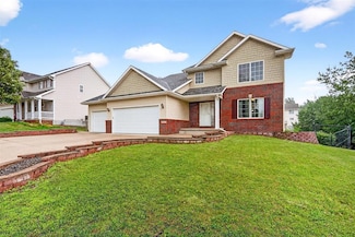 3413 Brook Run Dr, Des Moines, IA 50317