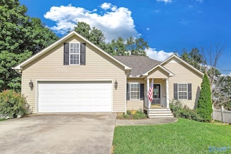 126 Oneal Ln, Guntersville, AL 35976