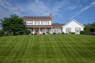 4942 Abbey Rd, Coplay, PA 18037
