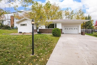 4911 Avondale St, Duluth, MN 55804