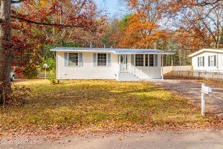 25 Red Oak Ln, Ballston Spa, NY 12020