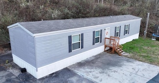 8018 Beauty Rd, Warfield, KY 41267