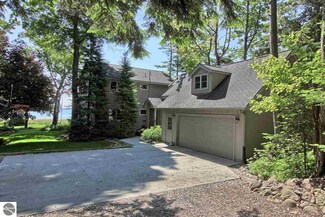 13842 N Forest Beach Shores Rd, Northport, MI 49670