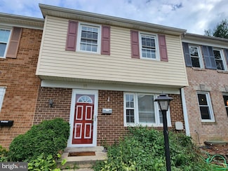 15 County Ct Unit 8, Gaithersburg, MD 20878