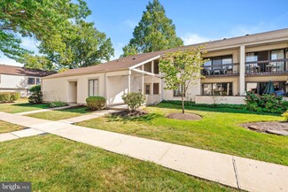 4 Avon Dr E, East Windsor, NJ 08520